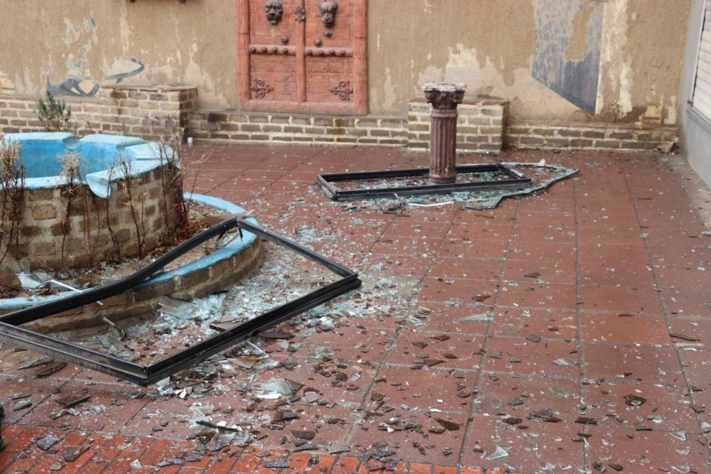 آسیب به کاخ‌موزه سلیمانیه کرج  در حملات هوایی دشمن