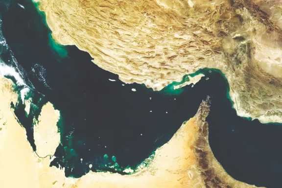 Ормузские ветры отклонили поезд с оружием