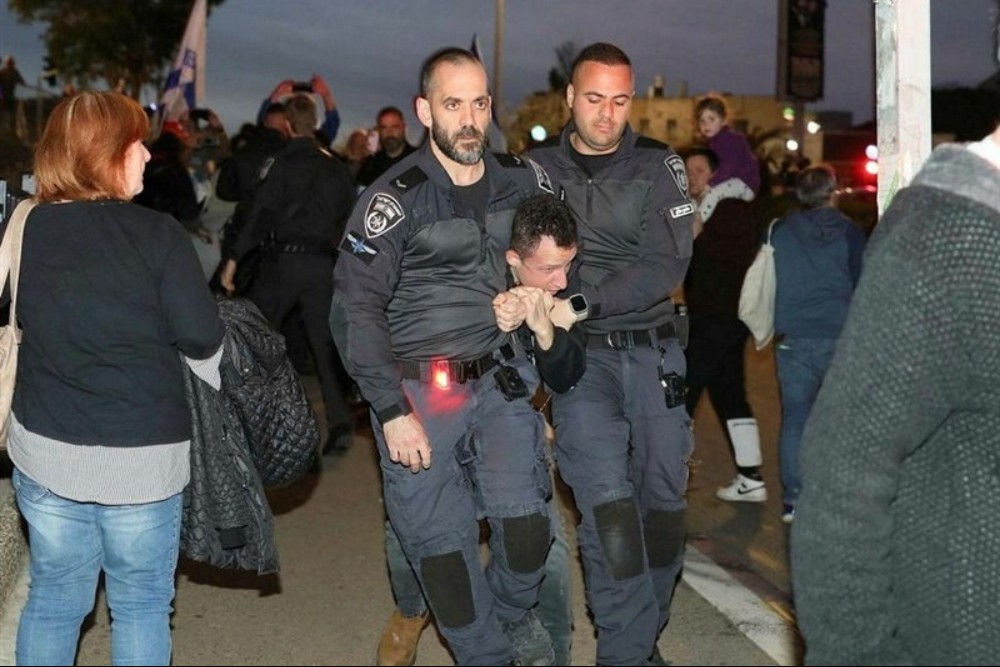 سرکوب شدید صهیونیست‌های مخالف جنگ در تل‌آویو