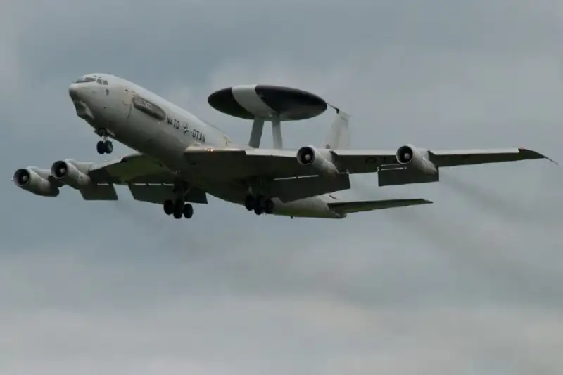 آواکس غول پیکر آمریکا که توسط ایران نابود شد چه نوع هواپیمایی بود؟