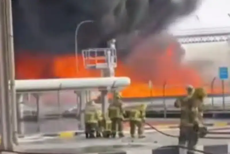 آتش‌سوزی سنگین پس از حمله به فرودگاه کویت+فیلم