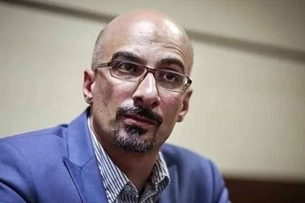 اگر نمی‌توانید از منشور دفاع کنید، استعفا دهید