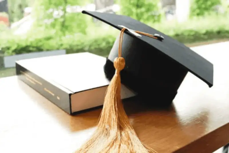 تمدید مهلت دفاع از پایان‌نامه‌های تحصیلات تکمیلی