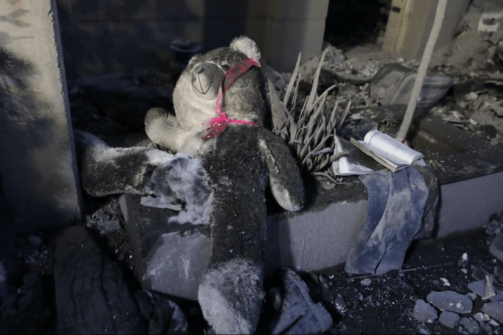 آخرین جزییات حمله دشمن آمریکایی-صهیونی/ حمله به یک شهر بازی در اصفهان و 4 نقطه در قم