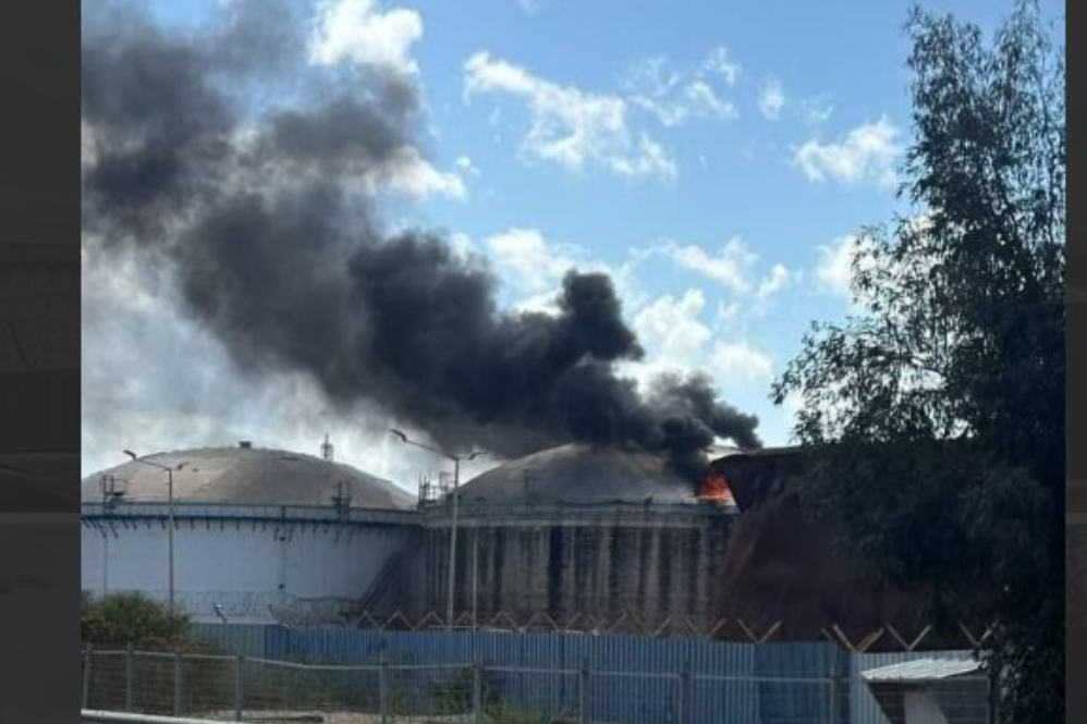 اصابت 10 موشک به پالایشگاه نفت حیفا به‌گزارش رسانه‌های اسرائیلی