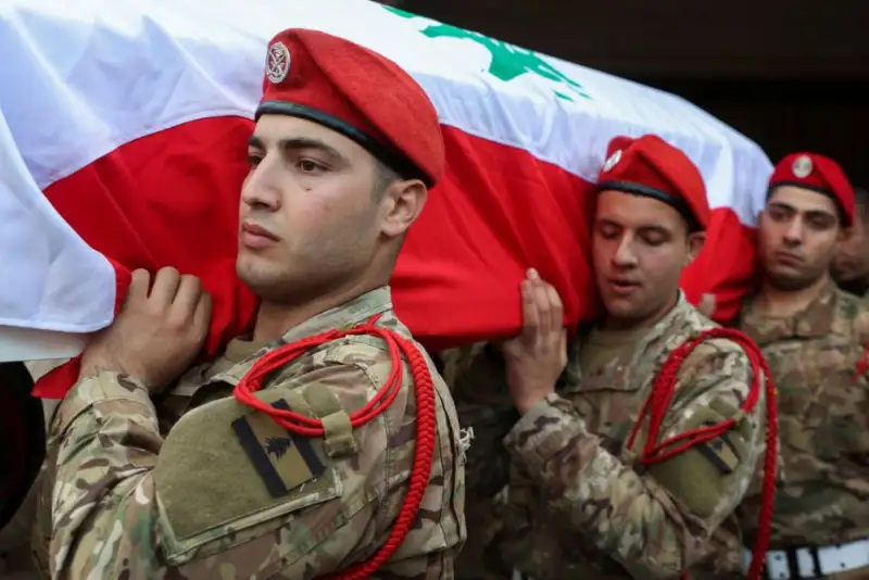 در حمله اسرائیل؛ نظامی لبنانی کشته و 5  نفر زخمی شدند