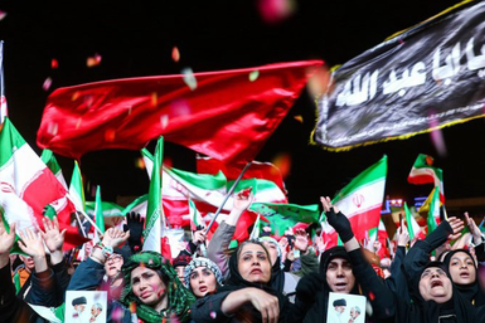 سی شب ایستادگی؛ خیابان‌ها همچنان در اختیار مردم