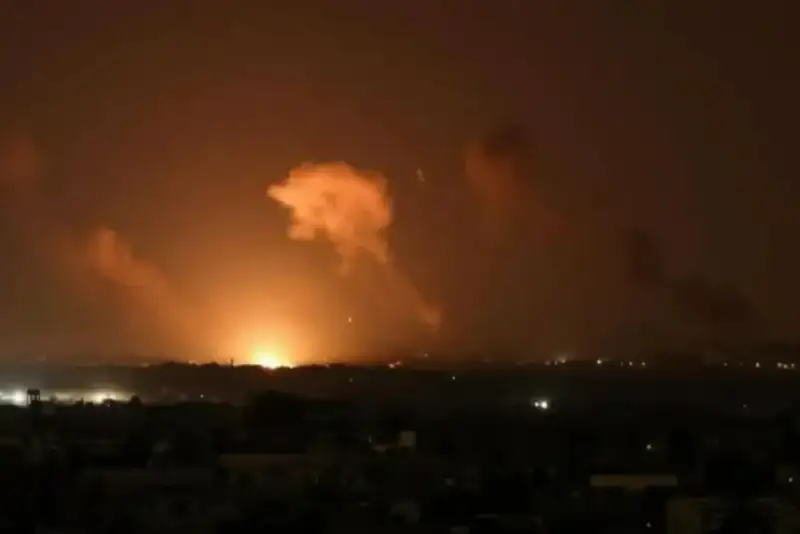 حمله هوایی به شمال استان بابل عراق/ منطقه «جرف‌النصر» هدف قرار گرفت