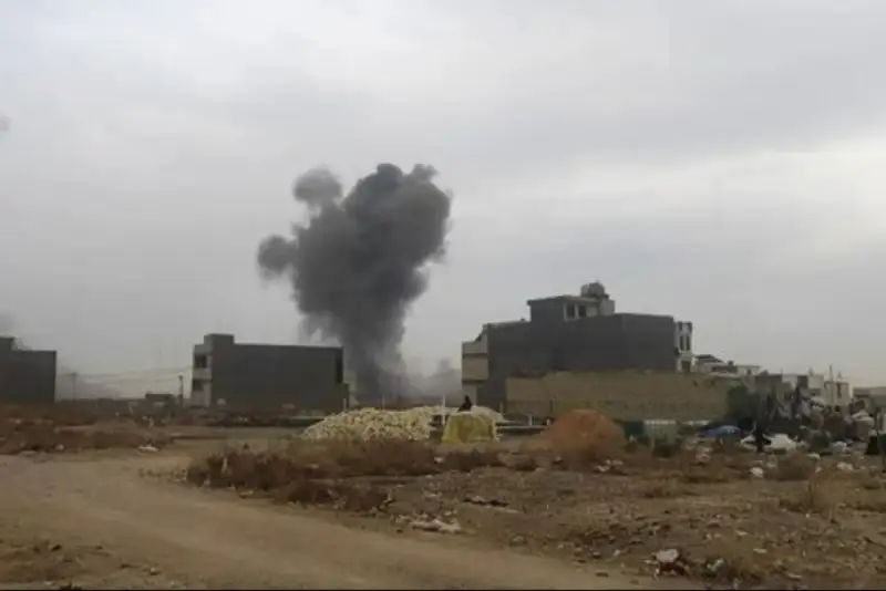 حملات هوایی علیه پایگاه‌های حشد شعبی در بابل و الانبار