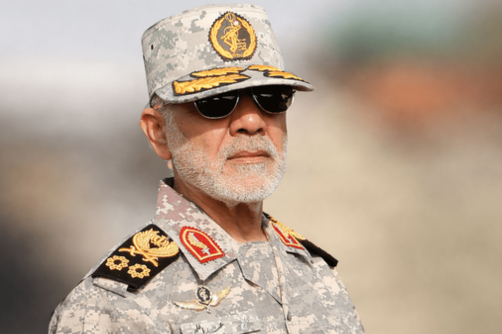 هیچ ابرقدرتی نمی‌تواند در مقابل اتحاد مردم و رزمندگان ایستادگی کند