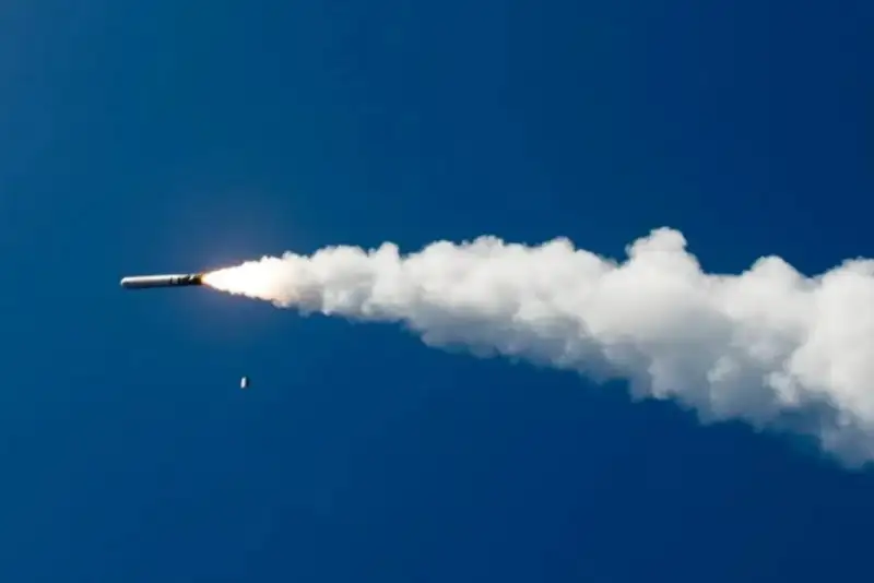 تحلیلگر نظامی روس: ذخایر موشک‌های تاماهاوک آمریکا رو به اتمام است