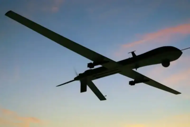 شکست اف-15 آمریکایی در دوئل با پهپاد ایرانی