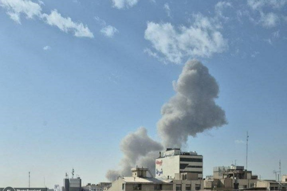 ادامه حملات دشمن آمریکایی-صهیونی به ایران/ حمله دشمن متجاوز به آبادان و خرمشهر