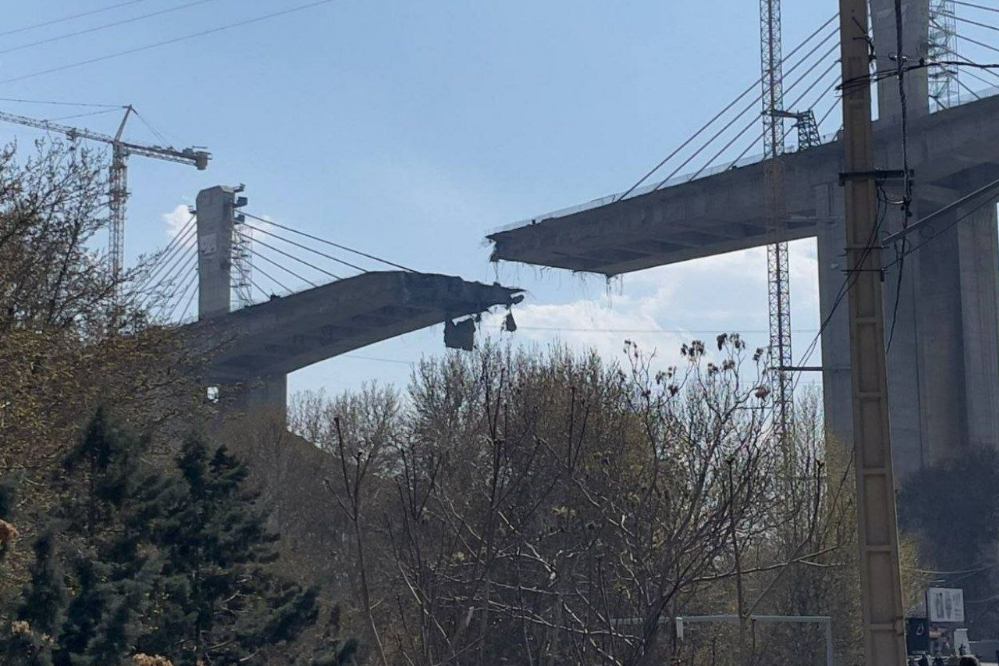 ادامه حملات دشمن آمریکایی-صهیونی به ایران/ آمریکا پل B1 را در کرج هدف گرفت