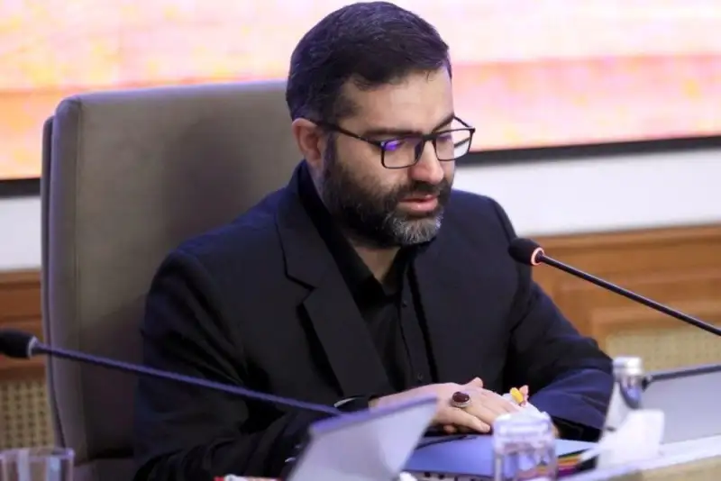 خاموش کردن هر چراغ، کمک به تقویت توان کشور در برابر دشمن