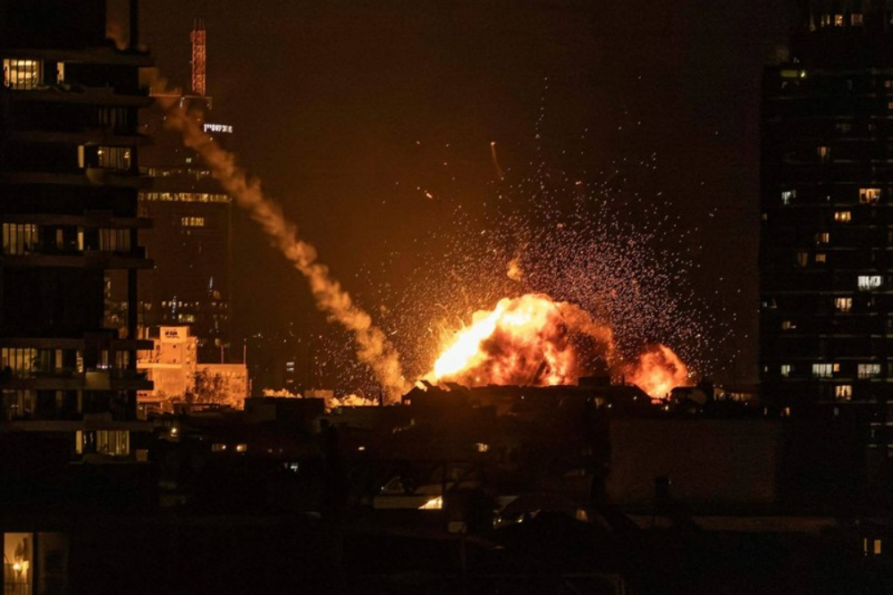 آغاز موج 93 عملیات وعده صادق 4/ وحشت صهیونیست‌ها با حملات سنگین موشکی ایران