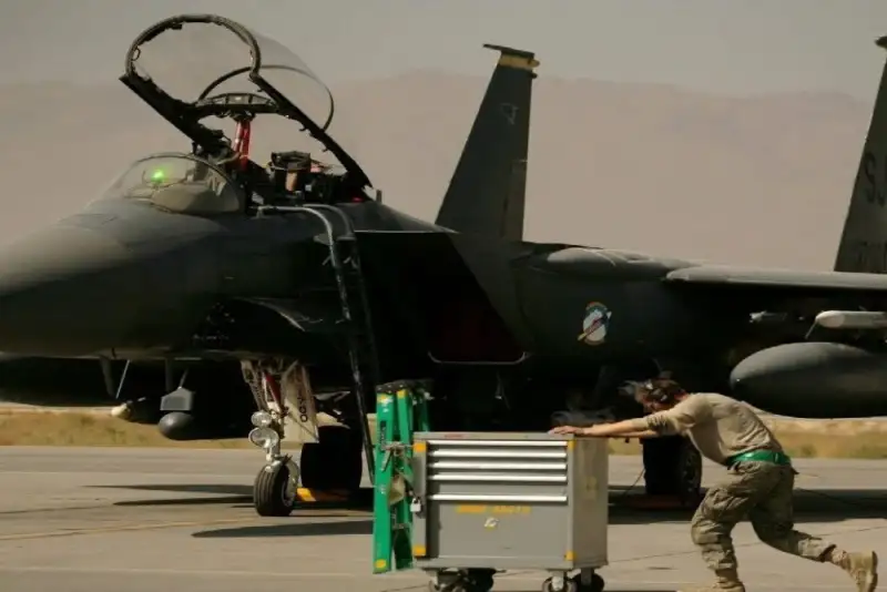 سی‌ بی‌ اس: سرنشینان بالگرد آمریکایی در علمیات نجات جنگنده اف- 15ای زخمی شدند