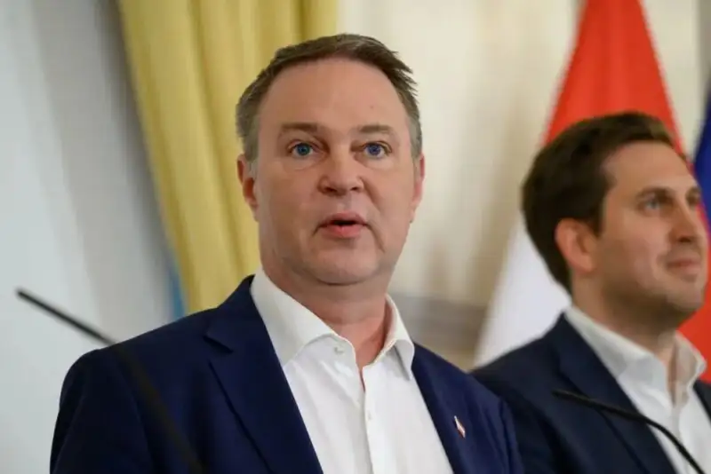 اتریش درخواست آمریکا برای استفاده از حریم هوایی‌اش در جنگ با ایران را رد کرد