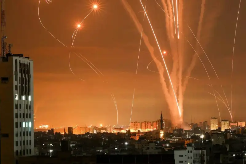 مقام ایرانی به المیادین: به زودی غافلگیری بزرگی برای آمریکا و اسرائیل خواهیم داشت