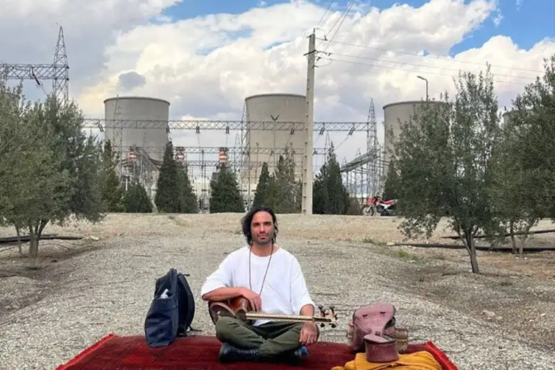 علی قمصری با سازش به نیروگاه برق رفت