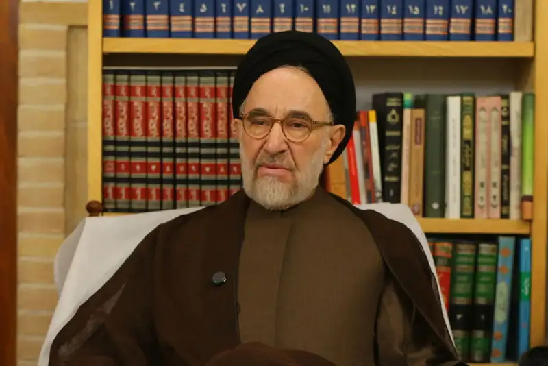 خاتمی : مصلحان سایه شوم جنگ را از سر ایرانیان کوتاه کنند