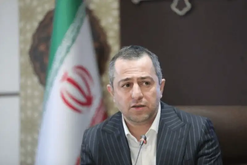 زنجیره انسانی 2000 جوان سمن‌ها دور نیروگاه‌های ایران