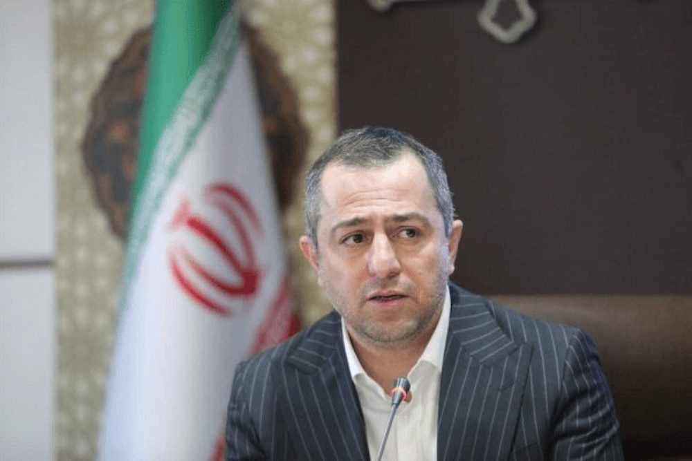 زنجیره انسانی 2000 جوان سمن‌ها دور نیروگاه‌های ایران