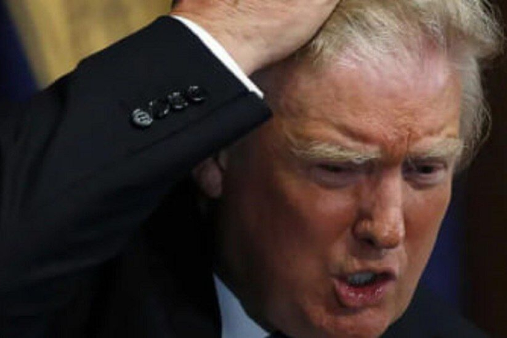 درخواست برکناری ترامپ و استیضاح و وزیر جنگ آمریکا  کلید خورد