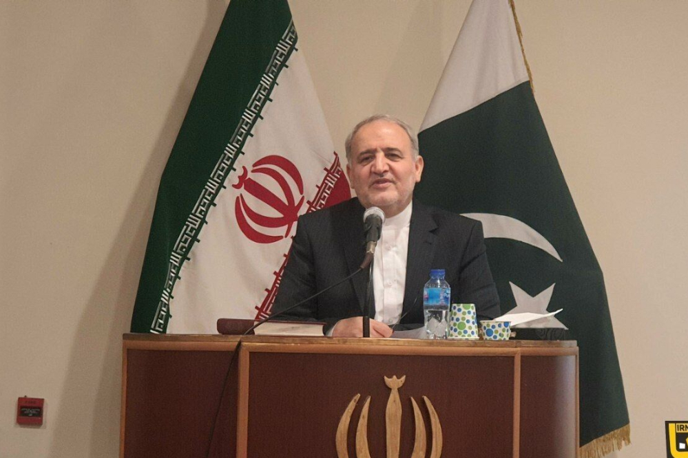 السفير الايراني لدى باكستان: الجهود المبذولة لإنهاء الحرب بلغت إلى مرحلة حساسة