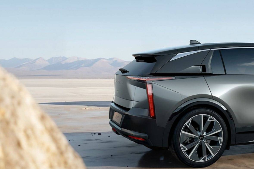 سيارة "S N°7" "SUV " من الدرجة الأولى صناعة اوربية متكاملة