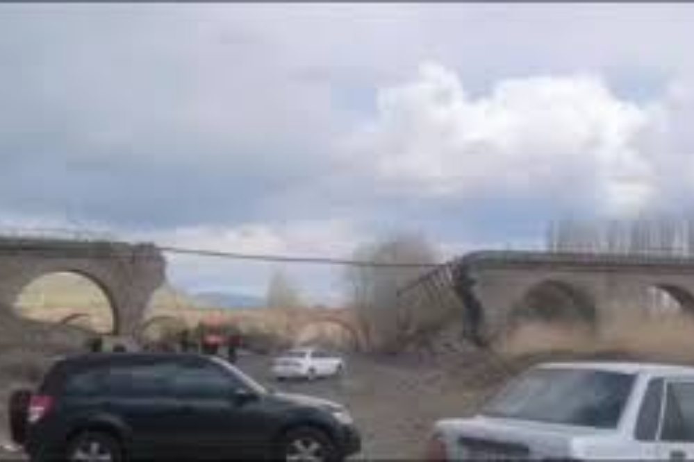 گزارش پلیس از آسیب به برخی محورهای شریانی کشور