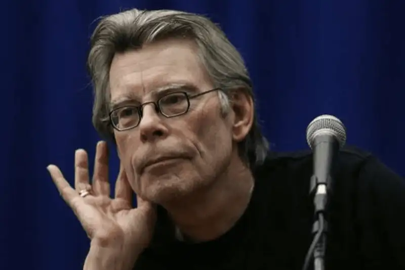 واکنش استیون کینگ به قیمت بنزین