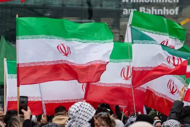 قدردانی سفیر ایران از همراهی ایرانیان مقیم آلمان در جنگ