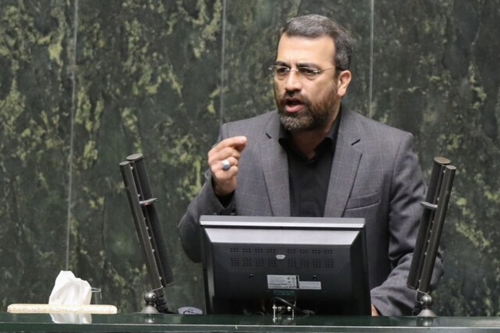 باید به مسئولان اعتماد کنیم