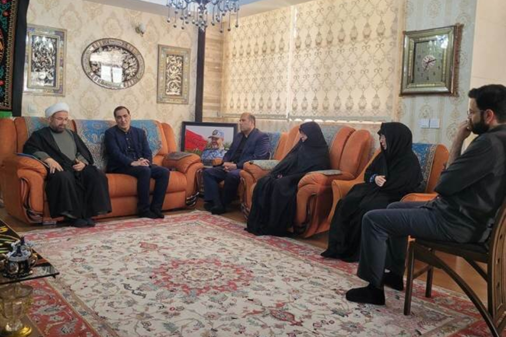 دیدار رئیس بنیاد شهید با خانواده شهید امیر سرلشکر نصیرزاده