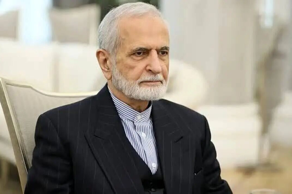 ظریف در واکنش به شهادت خرازی:  متجاوزان دشمنی خود با صلح را نشان دادند