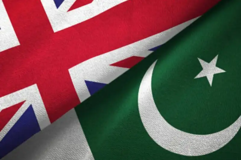 تأکید سران پاکستان و انگلیس بر تداوم آتش‌بس