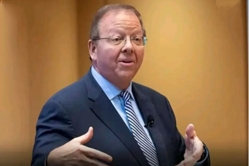 رابرت پیپ: ترامپ در کمترین زمان ممکن ایران را به یک ابرقدرت جهانی تبدیل کرد