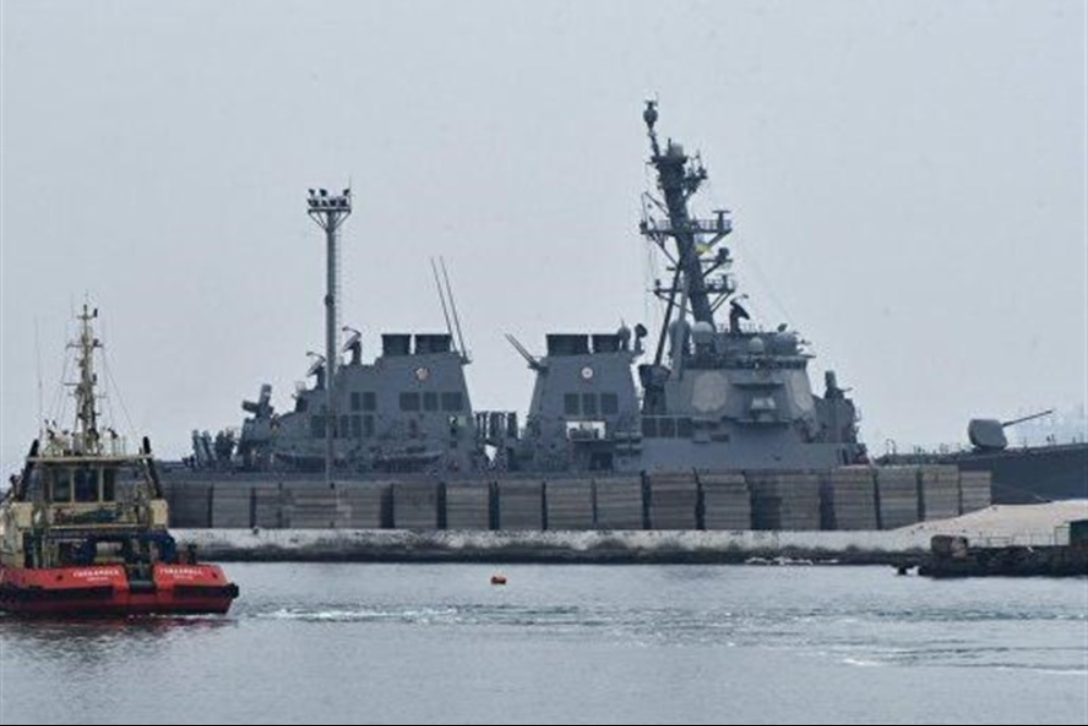 伊朗：已迫使美军驱逐舰返航