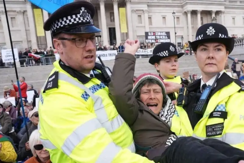 انگلیس 523 حامی گروه «حامیان فلسطین» را بازداشت کرد