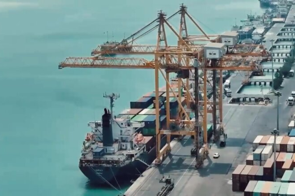 در ایام جنگ چقدر کالای اساسی وارد کشور شد؟