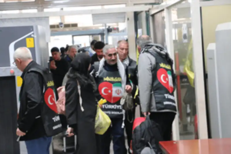 ورود کاروان همبستگی ترکیه به ایران برای بیعت با رهبر انقلاب