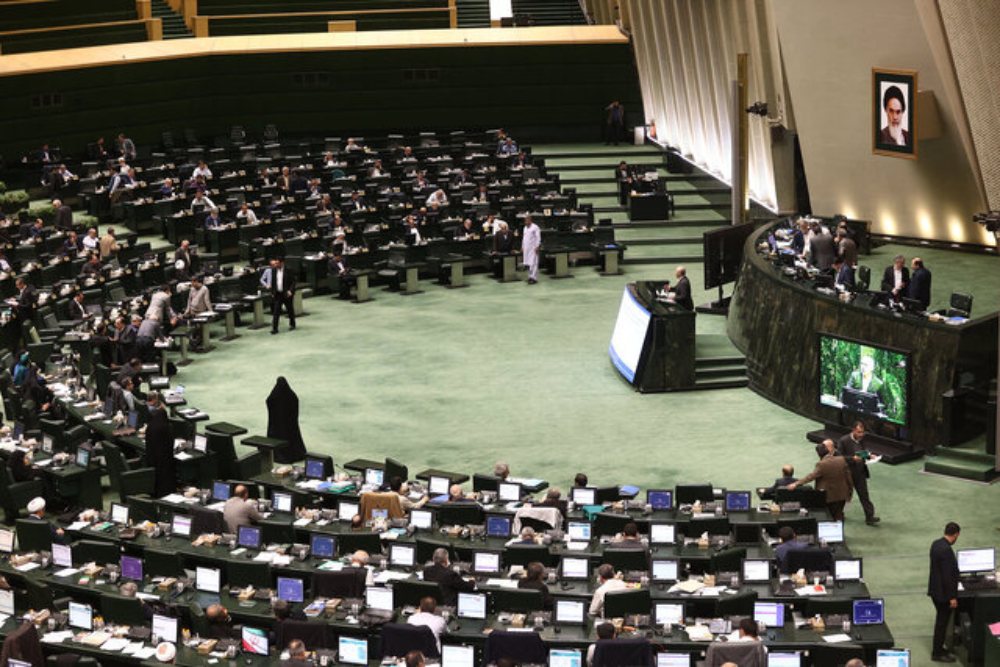 عبور از تنگه برای کدام کشورها ممنوع است؟