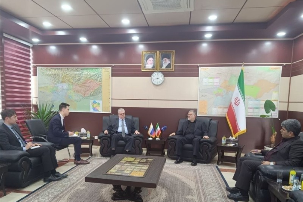 درطول جنگ چند حمله به تهران صورت رفت؟