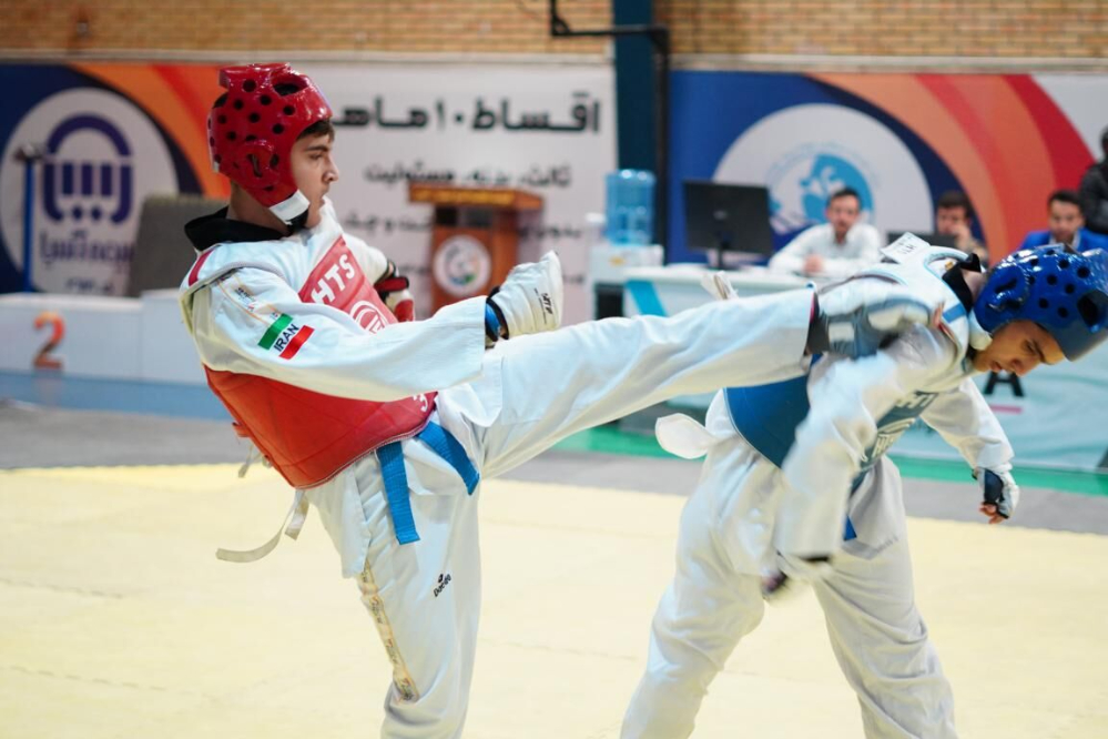 خدایی با اقتدار قهرمان شد