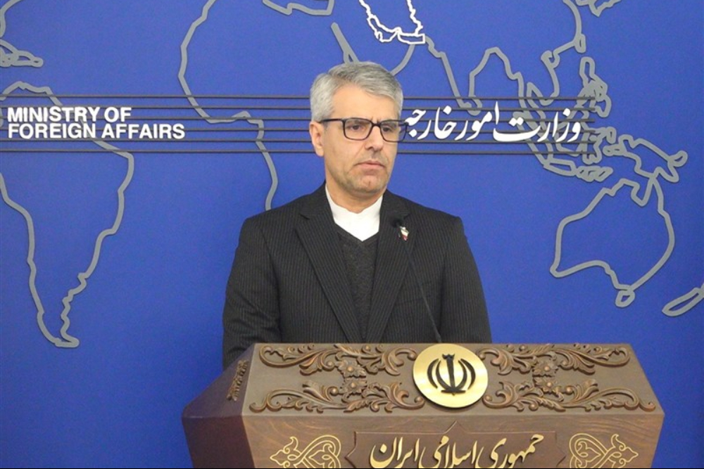 بقائی: ترامپ برای آسیب‌زدن به دیگری در حال خودزنی است!