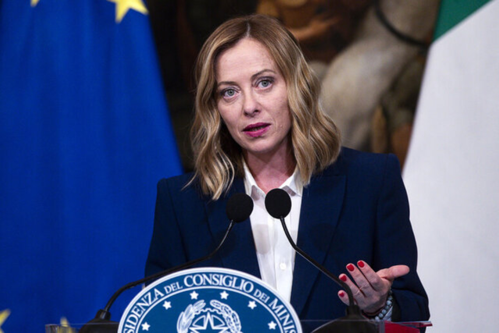 ملونی: سخنان ترامپ در مورد پدر مقدس را غیر قابل قبول می‌دانم