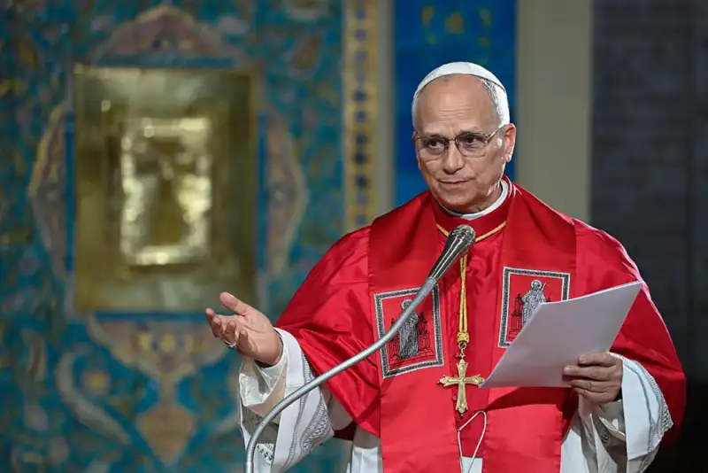 هشدار پاپ لئو درباره دموکراسی پس از انتقادات ترامپ