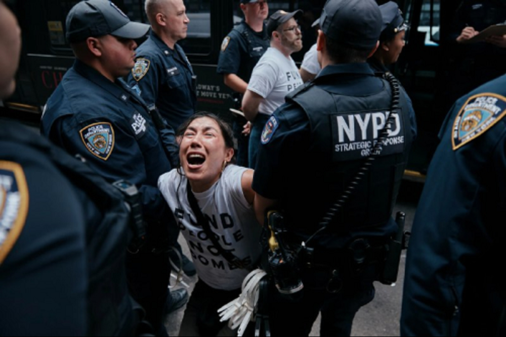 بازداشت 90 معترض ضد جنگ در نیویورک