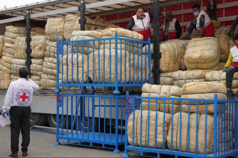 ارسال نخستین محموله امدادی کمیته بین‌المللی صلیب سرخ به جمعیت هلال احمر ایران